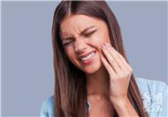 洗牙的能去口臭吗，口臭应该怎么治疗？